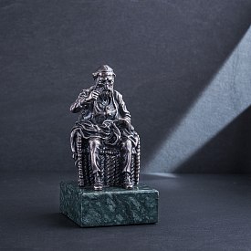 картинка Серебряная фигура ручной работы "Еврейский портной в очках за работой" Интернет магазин Oniks Premiun